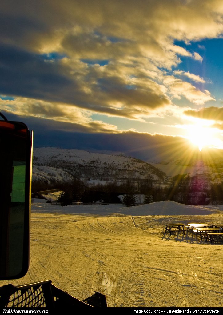 TRYKK FOR � LUKKE VINDUET