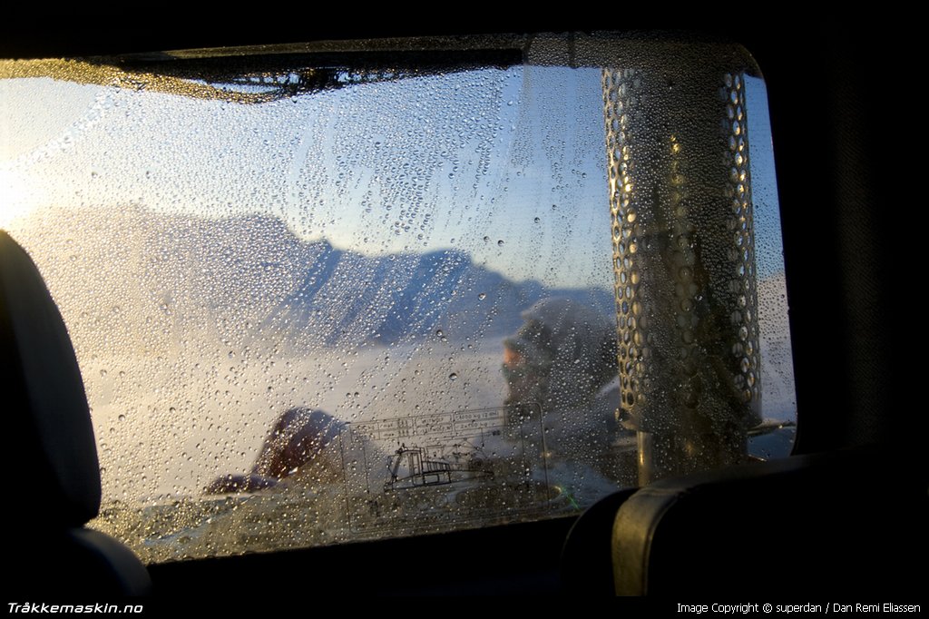 TRYKK FOR � LUKKE VINDUET