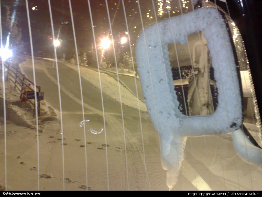 TRYKK FOR � LUKKE VINDUET