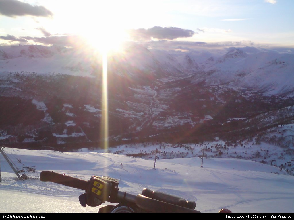 TRYKK FOR � LUKKE VINDUET