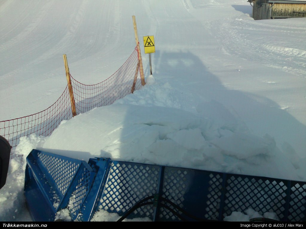 TRYKK FOR � LUKKE VINDUET