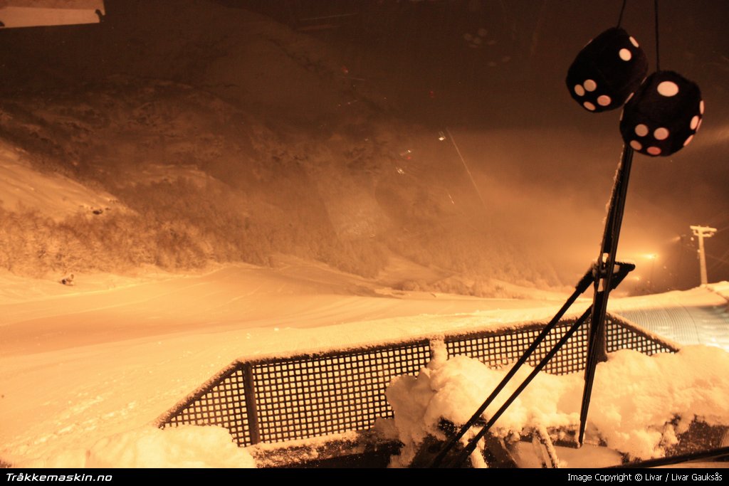 TRYKK FOR � LUKKE VINDUET