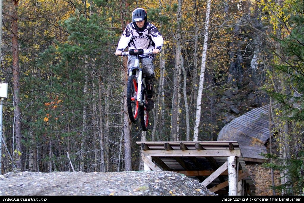 TRYKK FOR � LUKKE VINDUET