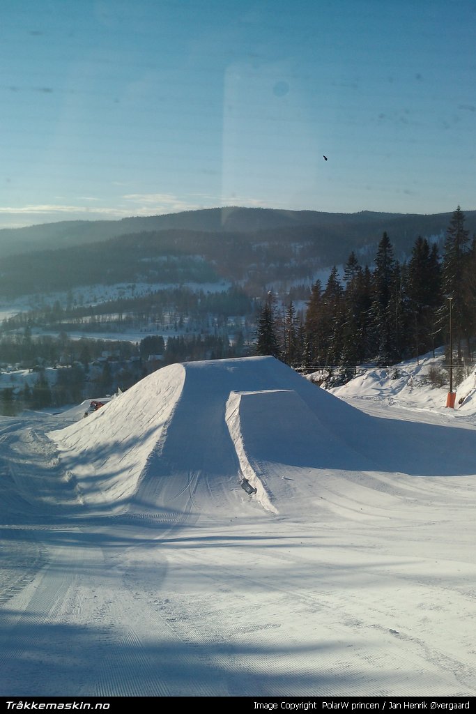 TRYKK FOR � LUKKE VINDUET