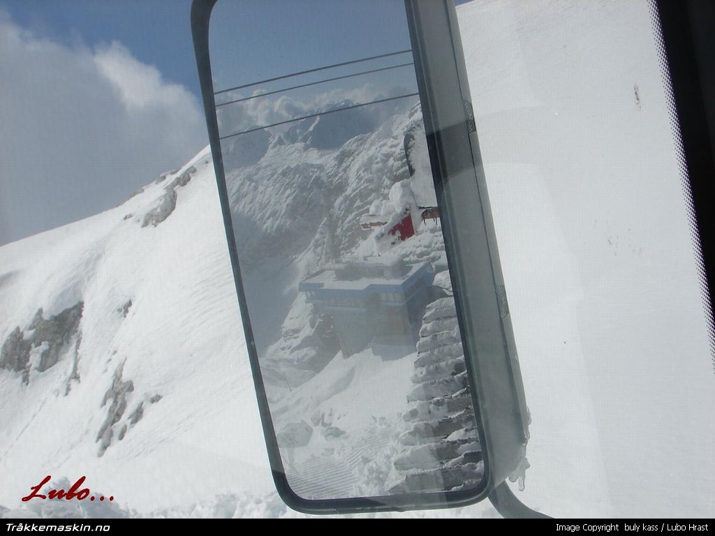 TRYKK FOR � LUKKE VINDUET