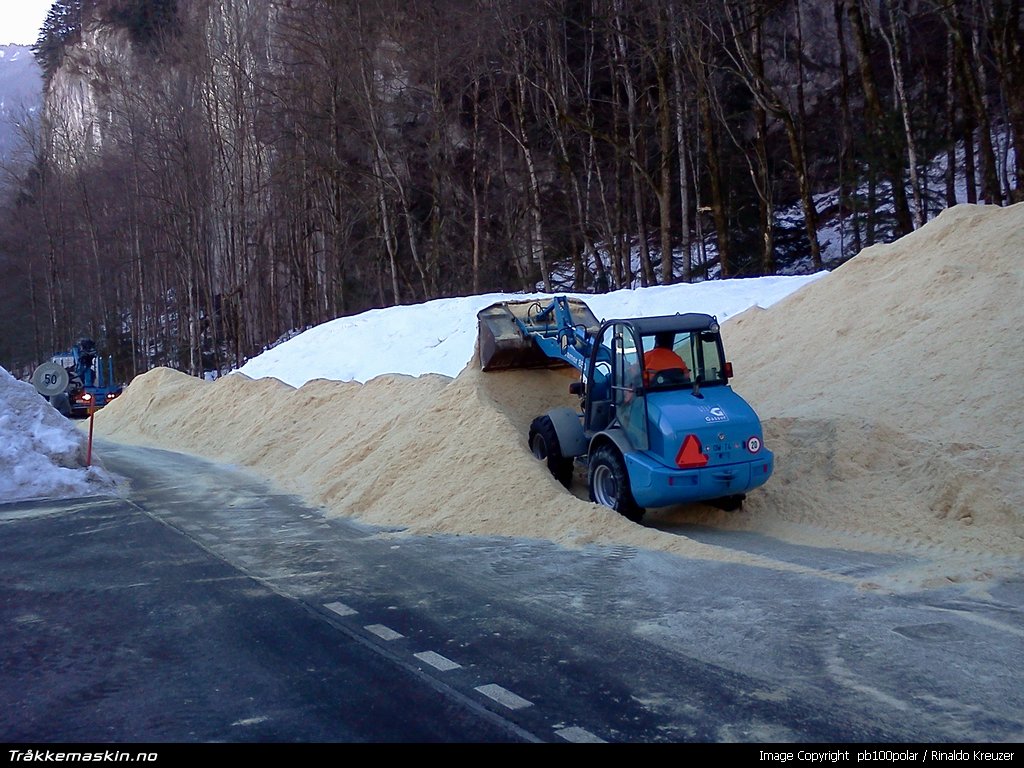 TRYKK FOR � LUKKE VINDUET