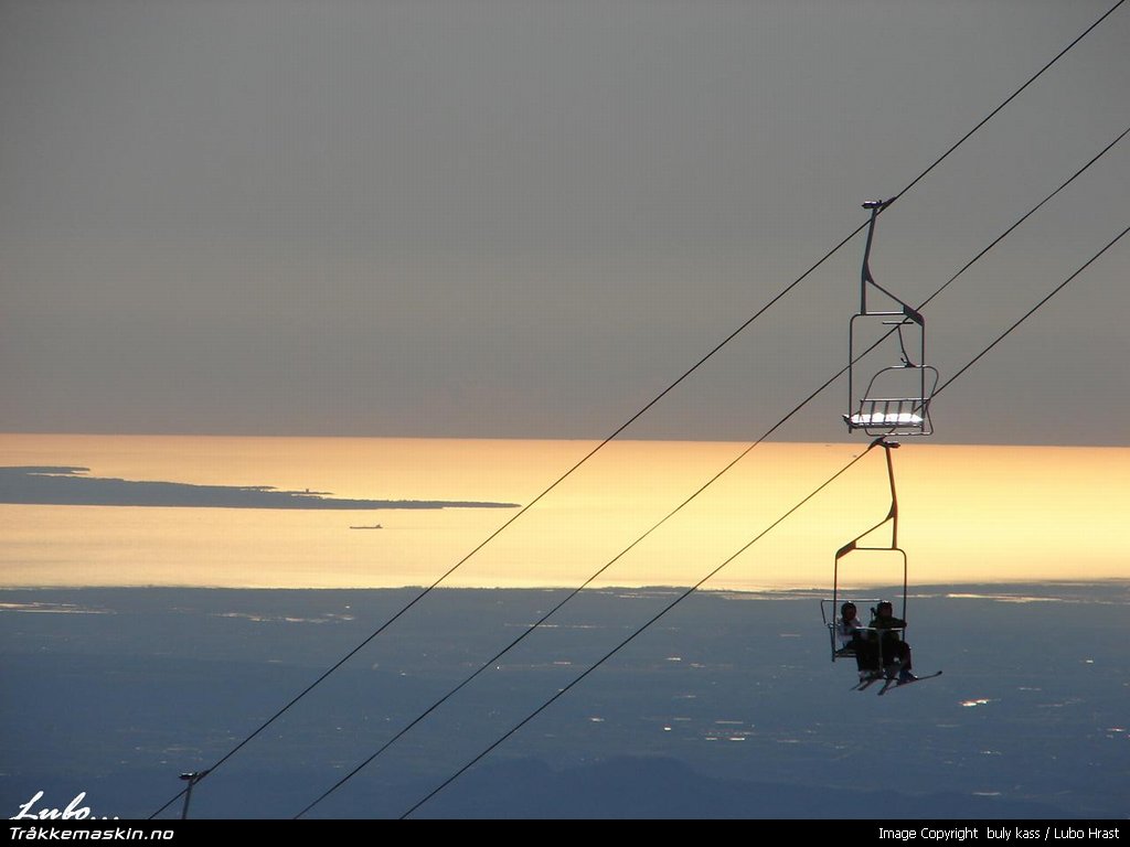 TRYKK FOR � LUKKE VINDUET